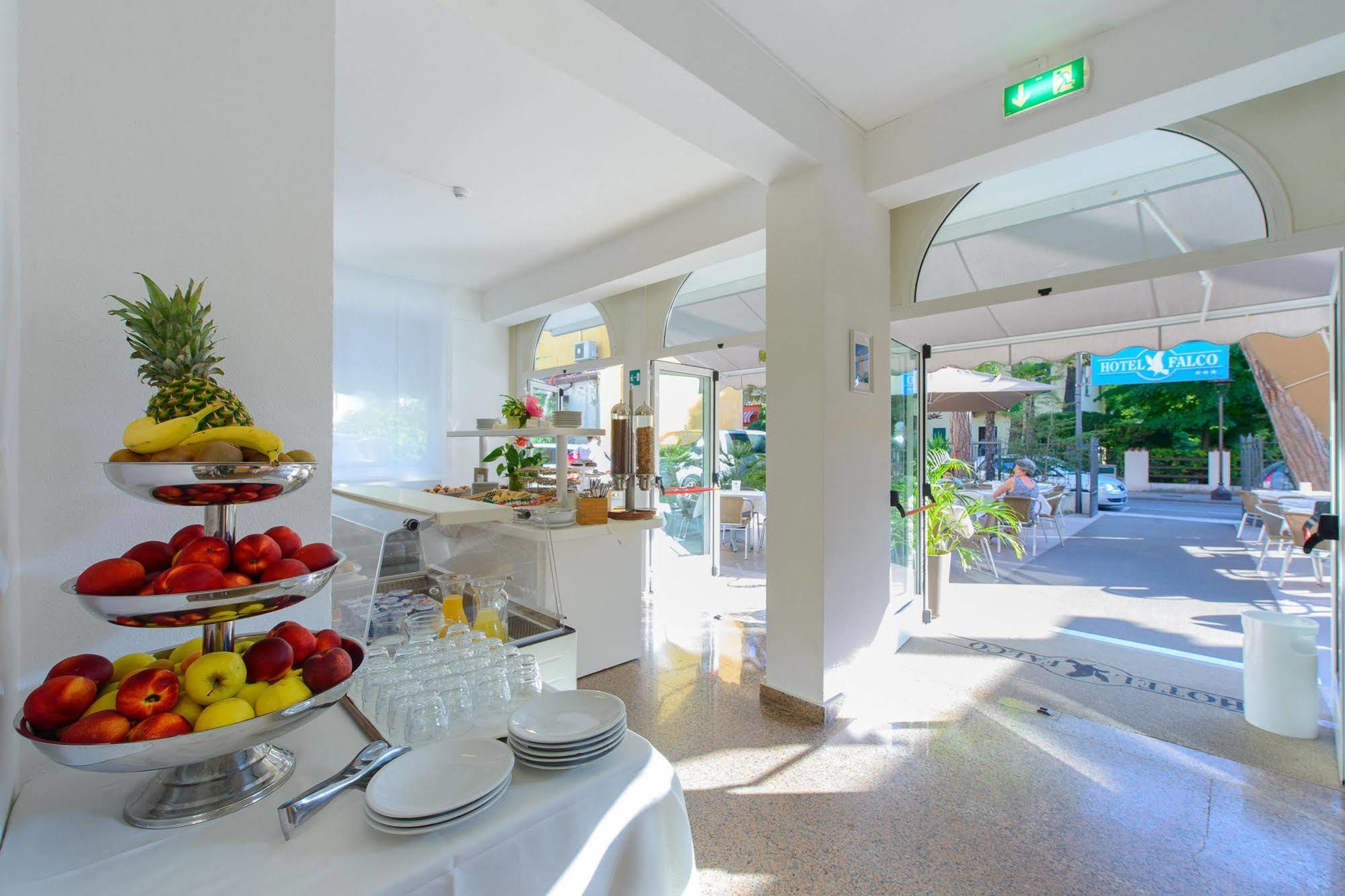 Hotel Falco Riccione Bagian luar foto